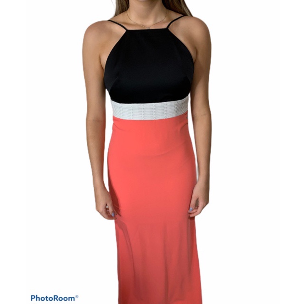 EVENING DRESS TIGHT ELEGANT